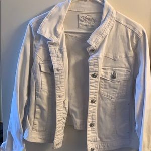 1X white jean jacket